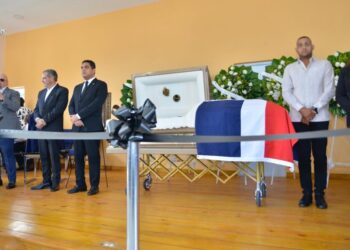 Ministro de Deportes encabeza gran despedida a Ricardo Carty