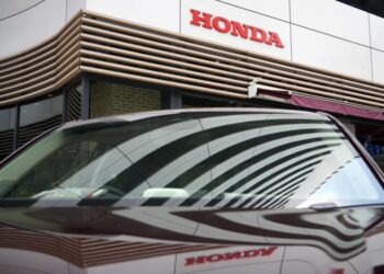 Honda escala más de un 12 % en Bolsa tras anunciar sus conversaciones de fusión con Nissan