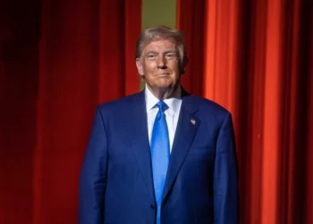 Trump renueva su intención de acabar con el cambio de hora por el horario de verano