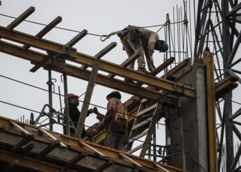 El PIB de Argentina se contrajo un 2,1 % interanual en el tercer trimestre
