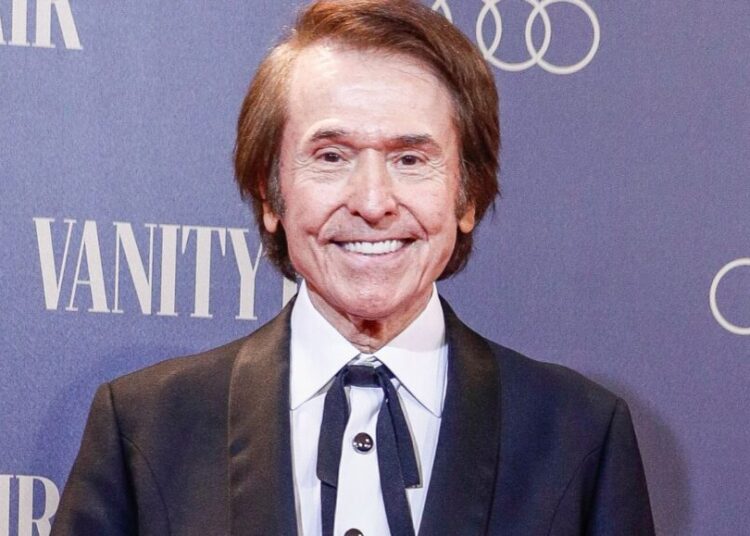 Raphael es ingresado de urgencia tras sufrir un fallo cerebrovascular