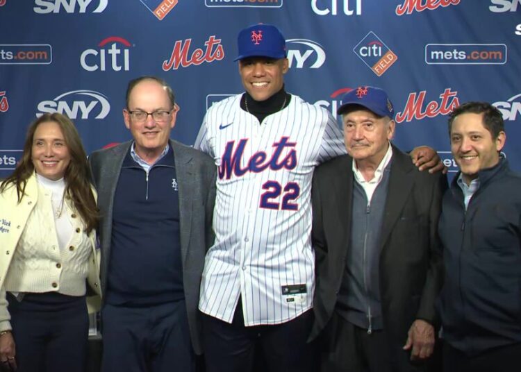 Juan Soto se viste de Met por primera vez tras firma histórica de 15 años y US$765 millones