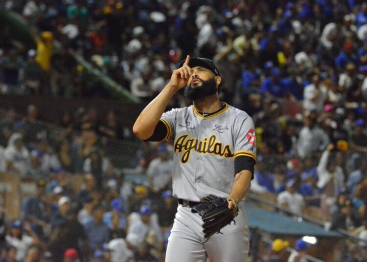 Águilas remontan y empatan con el Licey en segundo lugar