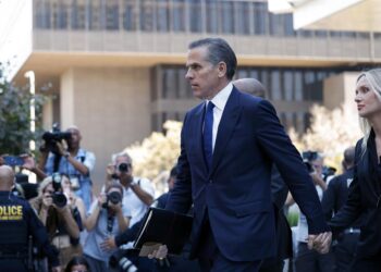 Biden indulta a su hijo Hunter por considerarlo víctima de ataques políticos