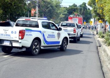 PN ocupa fusil y pistola a dos ciudadanos venezolanos en el Ensanche Naco, D.N.