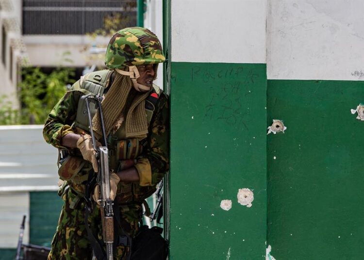 Al menos dos periodistas y un policía murieron en un ataque de bandas a hospital en Haití