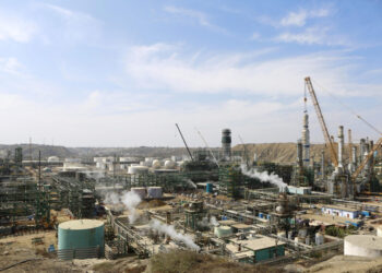 Petroperú asegura que ya se ha limpiado todo el derrame de crudo en playa peruana