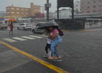 Aumentan a 13 las provincias en alerta verde por aguaceros