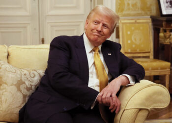 Trump propone a México y Canadá que paguen o se conviertan en estados de EEUU