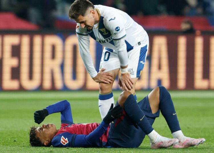 Lamine Yamal, entre tres y cuatro semanas de baja por una lesión en el tobillo derecho