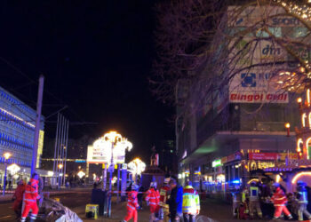 Muertos y decenas de heridos en un mercadillo navideño en Alemania por atropello de un coche