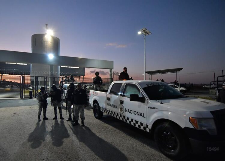 Juez dicta prisión al capo Osiel Cárdenas por narcotráfico tras deportación a México