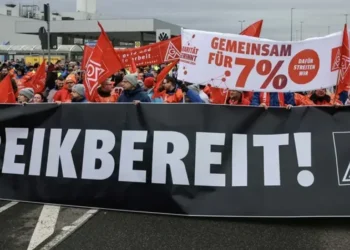 Trabajadores de Volkswagen van a huelga en toda Alemania