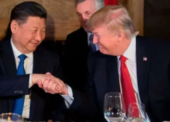 Trump habría invitado a Xi Jinping a asistir a su toma de posesión, según la cadena CBS