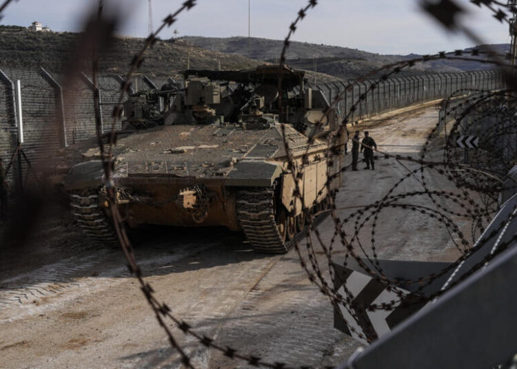 Nueva serie de ataques de Israel contra objetivos militares en Siria