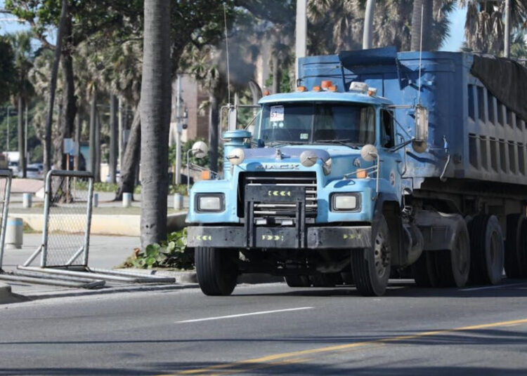 Intrant prohíbe circulación de vehículos pesados durante feriados de Navidad y Año Nuevo