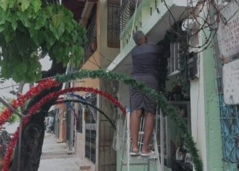 Barrios de Santo Domingo se visten de Navidad con creatividad y tradición