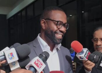 Diputados de oposición dicen funcionarios beneficiados con bono navideño reafirma «improvisación» del Gobierno