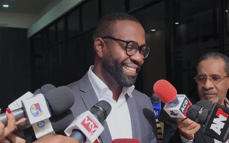 Diputados de oposición dicen funcionarios beneficiados con bono navideño reafirma «improvisación» del Gobierno