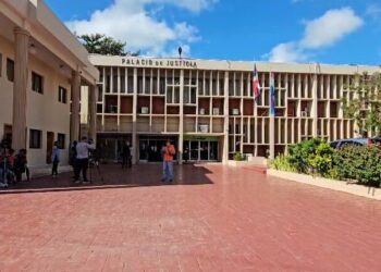 Dictan tres meses de prisión preventiva contra profesor acusado de abuso sexual en SPM