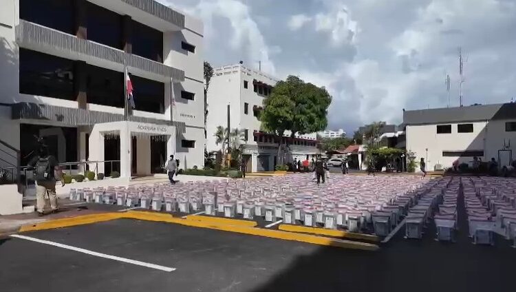 Incautan 9.5 toneladas de cocaína en Puerto Caucedo, el mayor decomiso en la historia de RD
