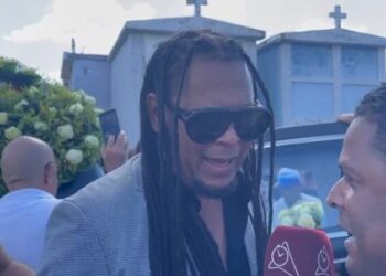 Figuras del arte acuden a darle el último adiós a Rafaelito Román