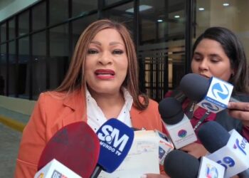 Diputada del PRM propone instituir el «Día Nacional de Acción de Gracias, Oraciones, Ayuno y el Perdón» en RD