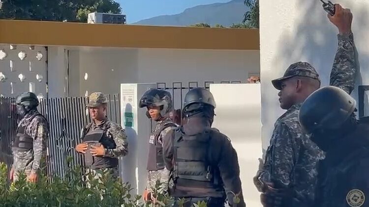 Sepultan a alias “70 “ bajo fuerte contingente policial en Santiago