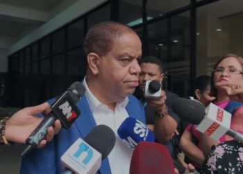Danilo Díaz destaca importancia de analizar intereses gremiales antes de emitir juicios
