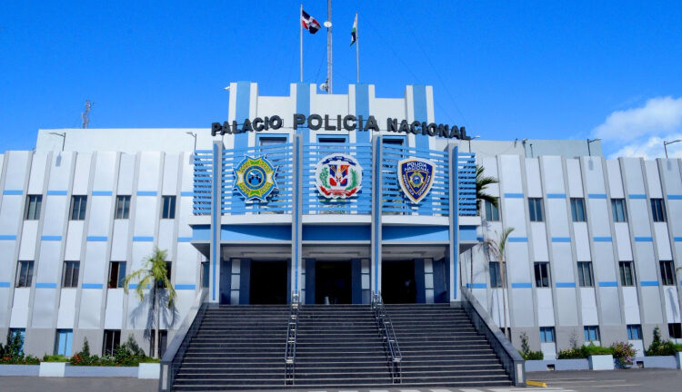 Dintel de la PN  y MP desmantelan base de operaciones de red criminal en Sabana Perdida, SDN