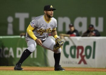 Con 15 hits, incluyendo 4 cuadrangulares, Águilas derrotan 11-2 a Leones