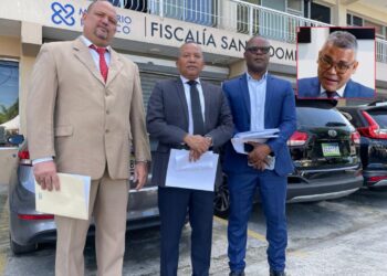 Fiscalía coloca nueva fecha a Carlos Peña por caso difamación contra empresario