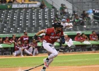 Kelvin Gutiérrez conectó tres dobles en triunfo de Gigantes sobre Estrellas