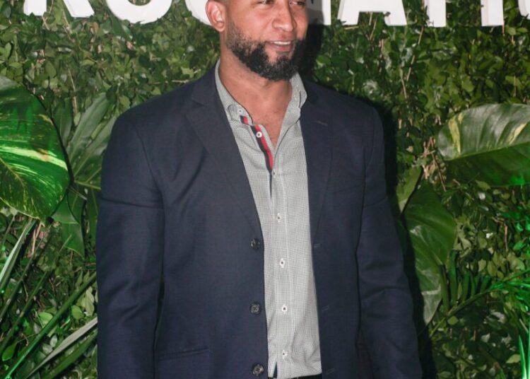 Eduardo Núñez destaca el nivel de LIDOM y su compromiso con el apoyo a jóvenes talentos