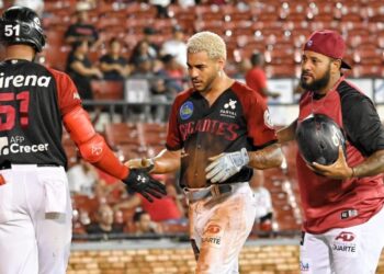 Los Gigantes se acercan a medio del Escogido en el cuarto lugar