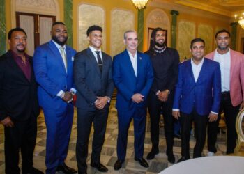 Presidente Abinader celebra Navidad con noche de Grandes Ligas en el Palacio Nacional