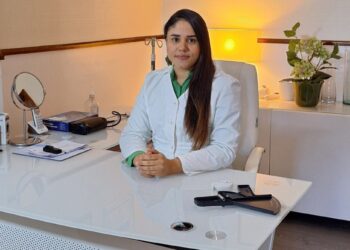 Nutrióloga recomienda evitar excesos y “alejarse de los dulces” para conservar la dieta en navidad