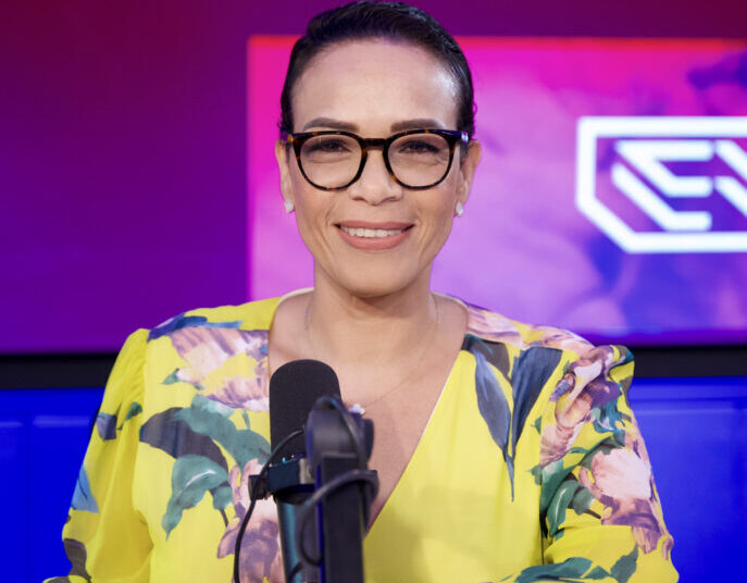 Doctora Alexandra Hichez afirma que «hacer tríos es infidelidad»