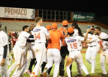 Con fly de sacrificio Toros dejan a los Gigantes en el terreno