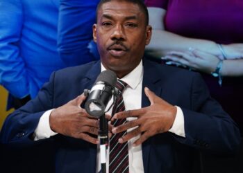 Nilson Abreu llama a castigar a los que extraen arena de los ríos