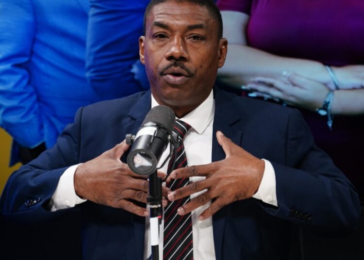 Nilson Abreu llama a castigar a los que extraen arena de los ríos