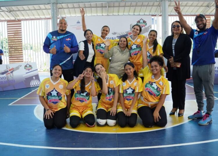 Colegio San José gana en ajedrez y voleibol del Festival Recreativo Navidad Escolar INEFI