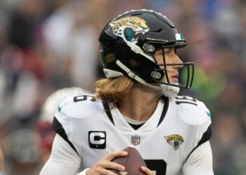 Lawrence se perderá el resto del año por la conmoción cerebral que sufrió ante los Texans