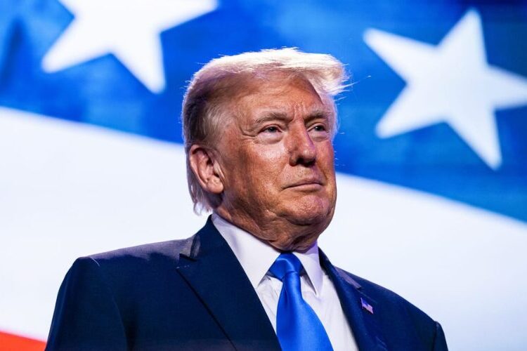 Trump sugiere que existe relación entre la vacunación infantil y el autismo
