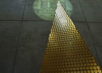 El árbol de Navidad «más caro de Europa» valorado en 5,3 millones de euros adorna Munich