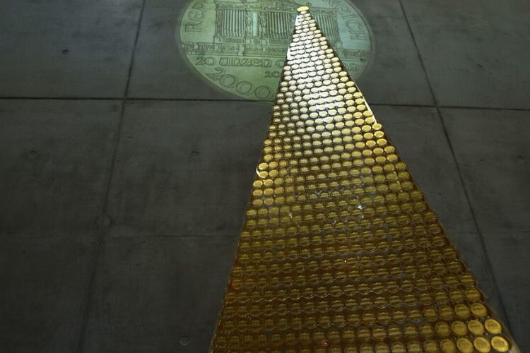 El árbol de Navidad «más caro de Europa» valorado en 5,3 millones de euros adorna Munich