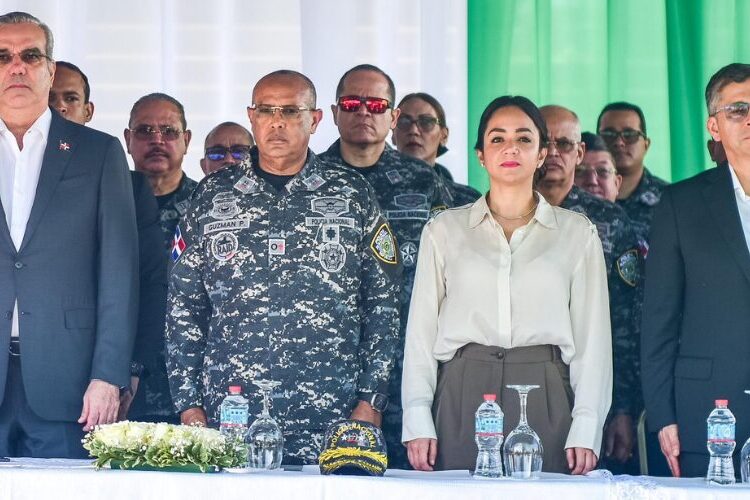 Faride Raful: Flexibilización de horarios en Navidad dependerá de decreto presidencial