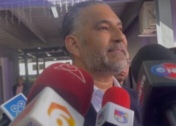 Luis Alberto recomienda al Gobierno revisar políticas de entrega de bonos navideños