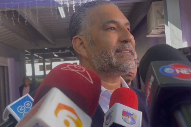 Luis Alberto recomienda al Gobierno revisar políticas de entrega de bonos navideños