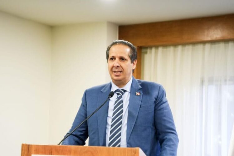 Ministro de Salud impulsa acciones para mejorar la salud mental en República Dominicana